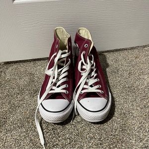 Women’s hi-top converse